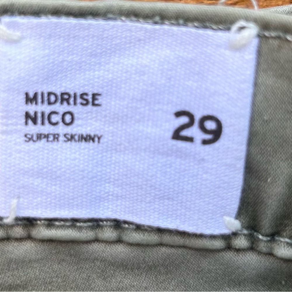 NWOT-Sz29 Hudson jeans grey/green color.Midrise Nico Super Skinny w/slight sheen - Picture 3 of 10